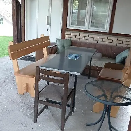 Ravne 2 * فيسوكو